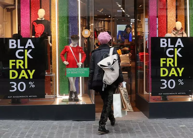 The Transformation of Holiday Shopping: Analyzing Shifting Consumer Trends