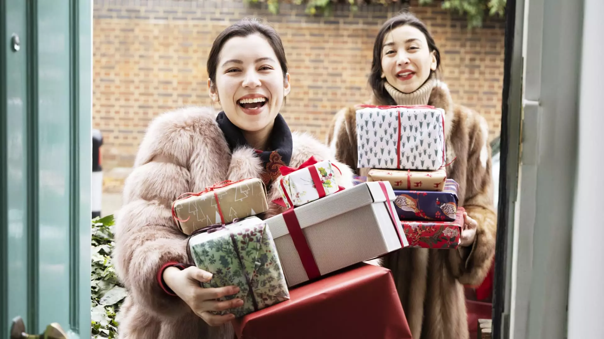 Navigating Holiday Spending: A Guide to Financial Wellness