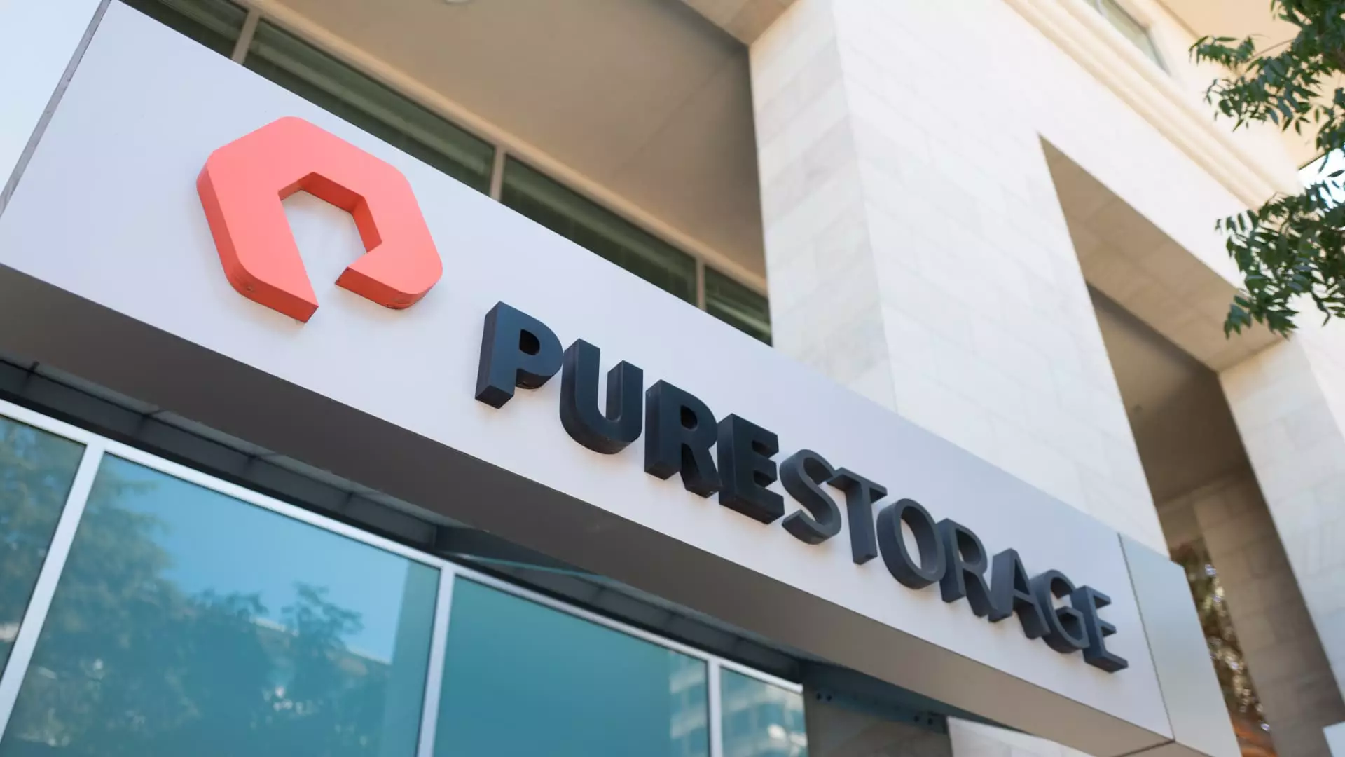 Pure Storage’s Stock Surge: A Sign of AI-Driven Demand