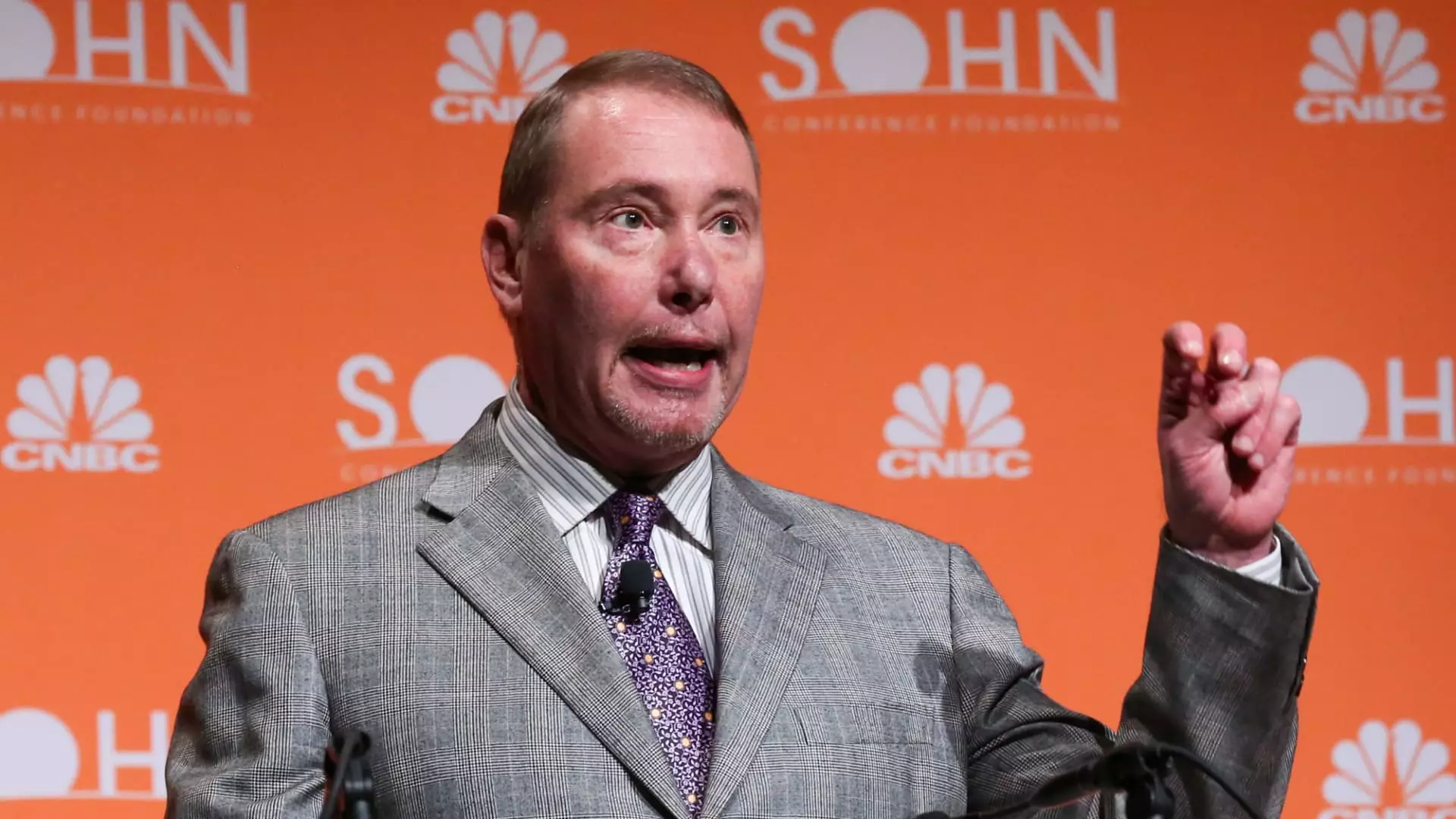 Market Insights: Gundlach’s Predictions on Rate Cuts and Economic Trends