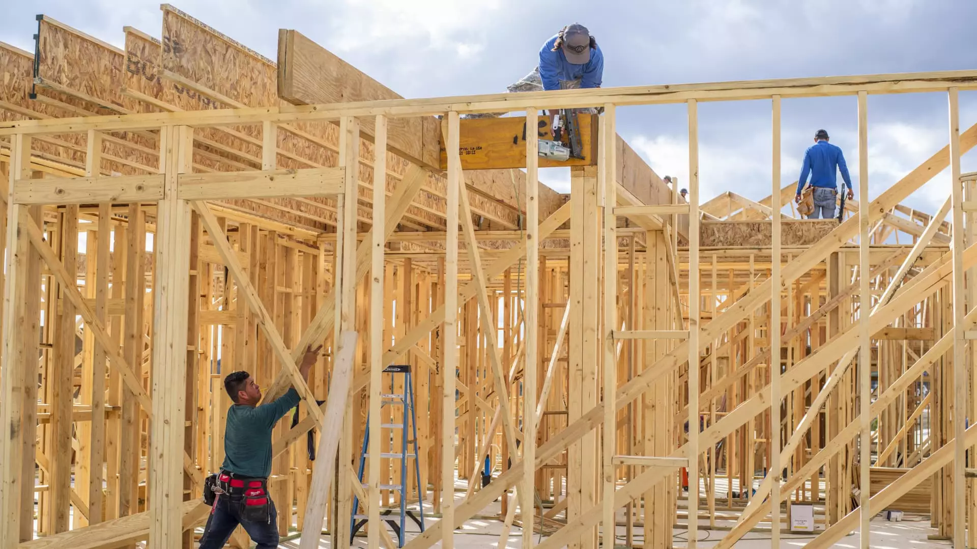 Declining Builder Sentiment: A Red Flag for the Housing Market