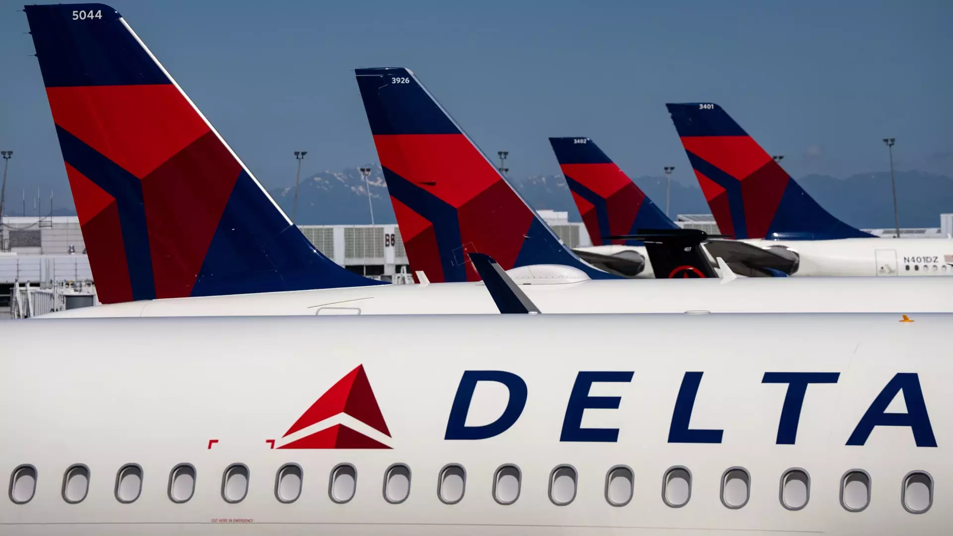 5 Disturbing Signs: Delta Air Lines’ Revenue Plunge Raises Serious Concerns