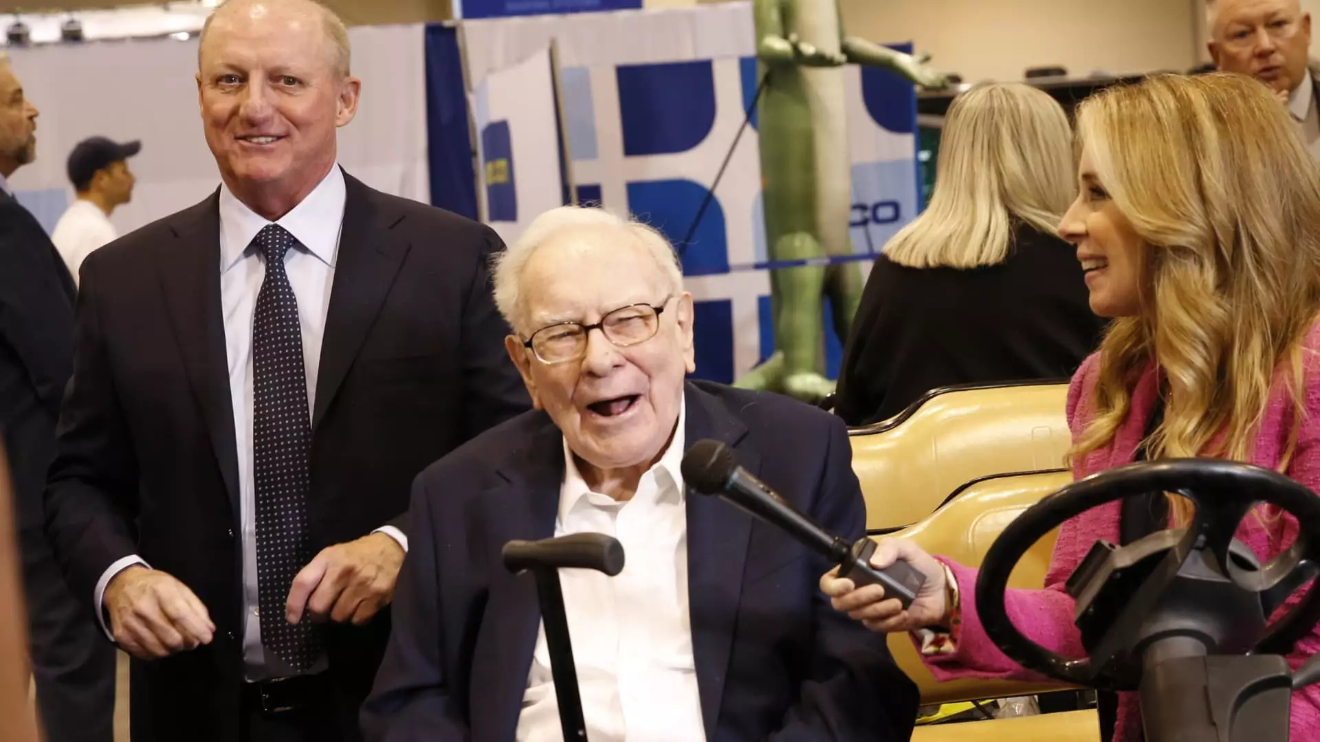 5 Shocking Insights About Warren Buffett’s End Era at Berkshire Hathaway: A Financial Transformation