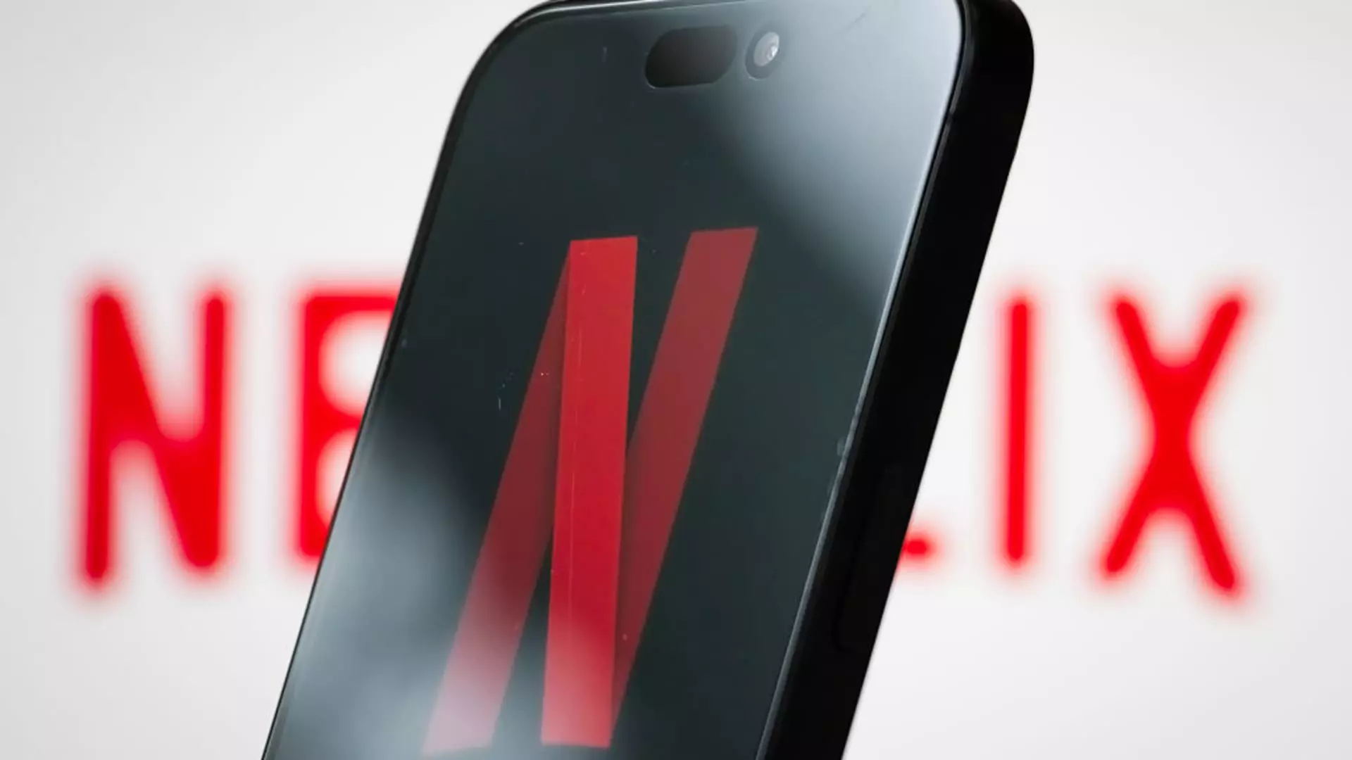 7 Revolutionary Changes Netflix Must Make to Stay Ahead of Rivals
