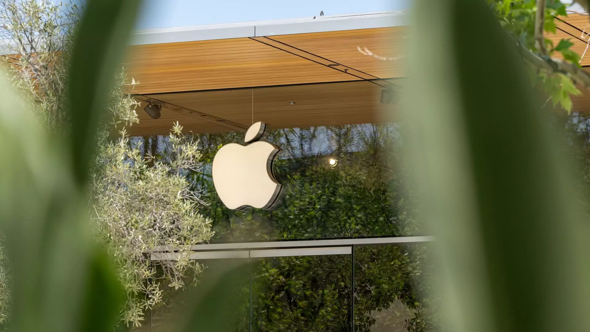 5 Shocking Ways Apple May Lose Its Grip on the App Economy