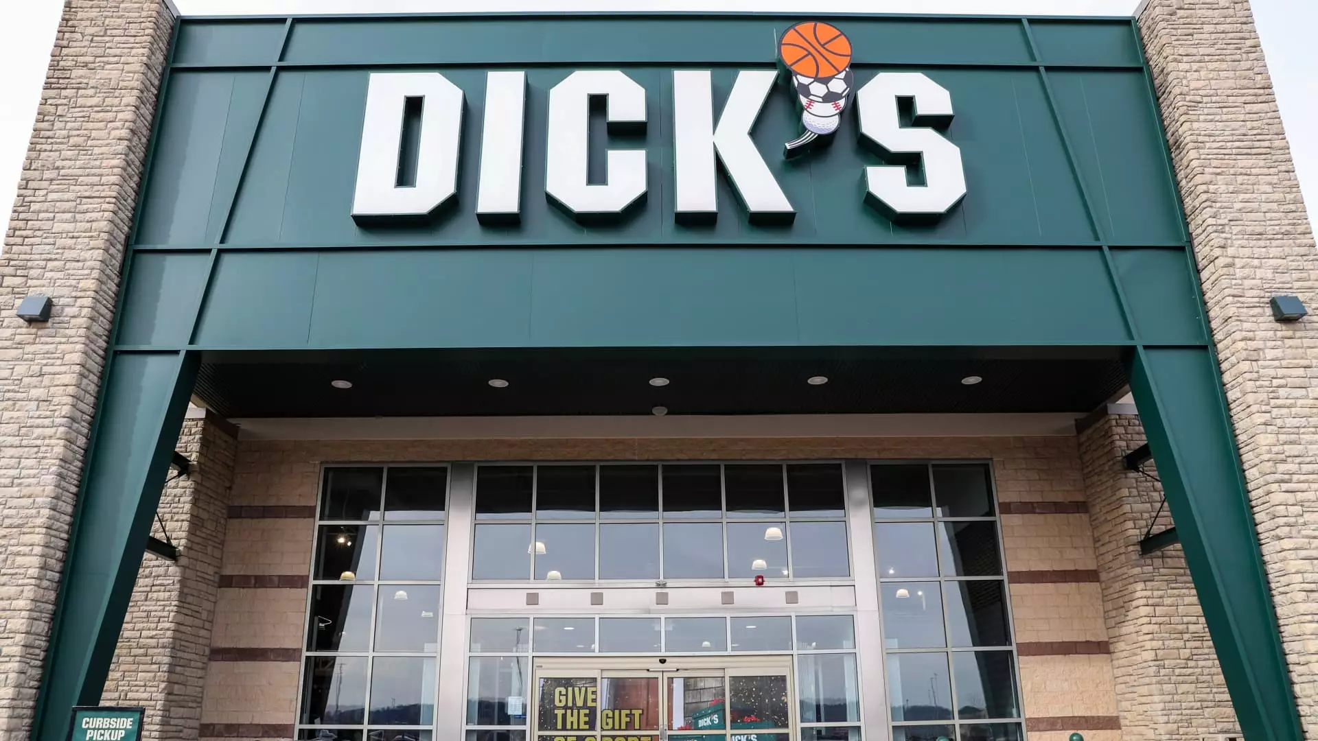 10 Shocking Stock Movements That Reveal America’s Economic Woes