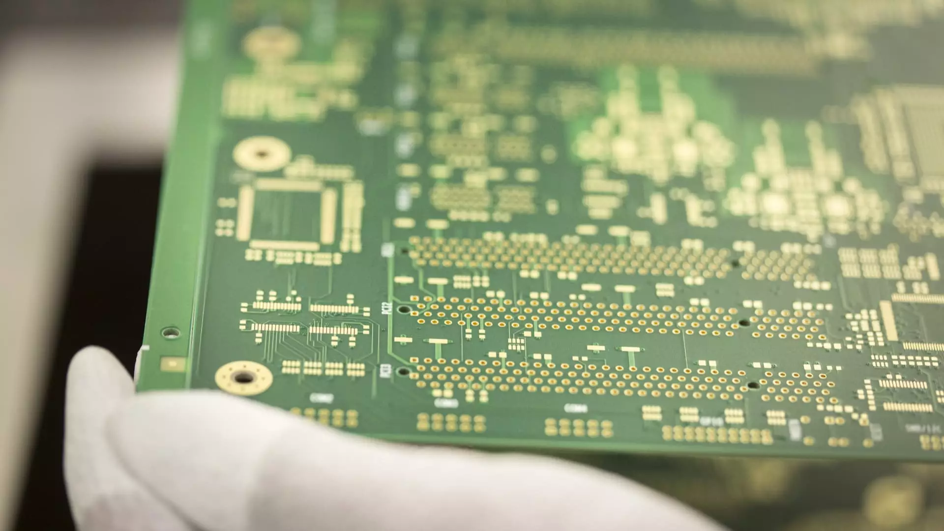 Unveiling the Flaws: Why U.S. Chip Software Export Reversal Sparks Hope and Concern